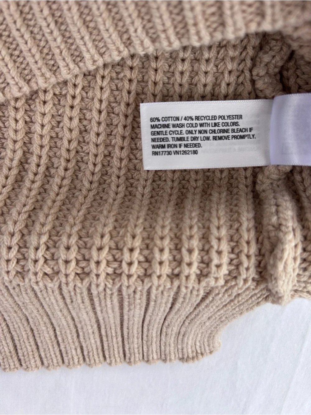 V-Neck Chunky Crochet-Look Fisherman Sweater in Taupe